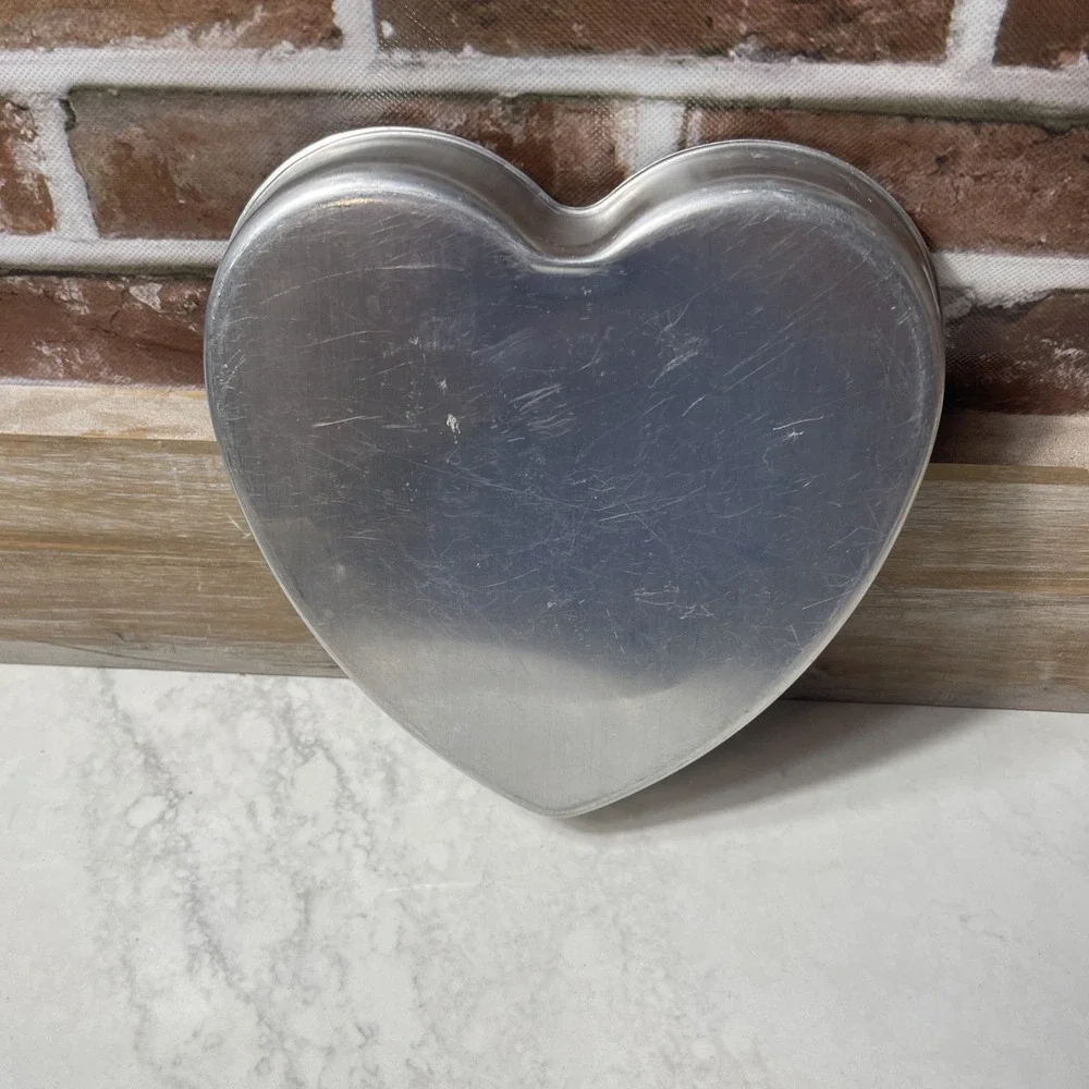 Vintage 1991 Wilton Aluminum Heart Shape Cake Pan 2105-5176  2 Pans